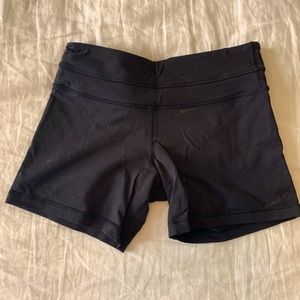 Lululemon Compression Yoga Tight Short Size 4